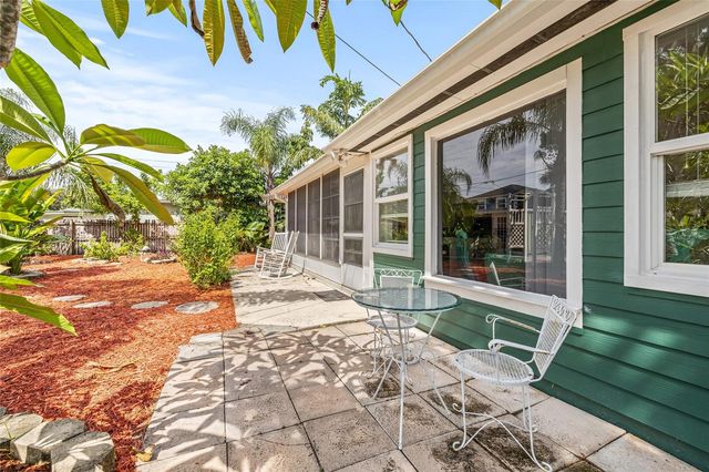 7328 9TH AVENUE N, St Petersburg, FL 33710