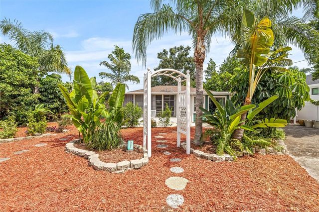 7328 9TH AVENUE N, St Petersburg, FL 33710