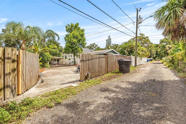 7328 9TH AVENUE N, St Petersburg, FL 33710