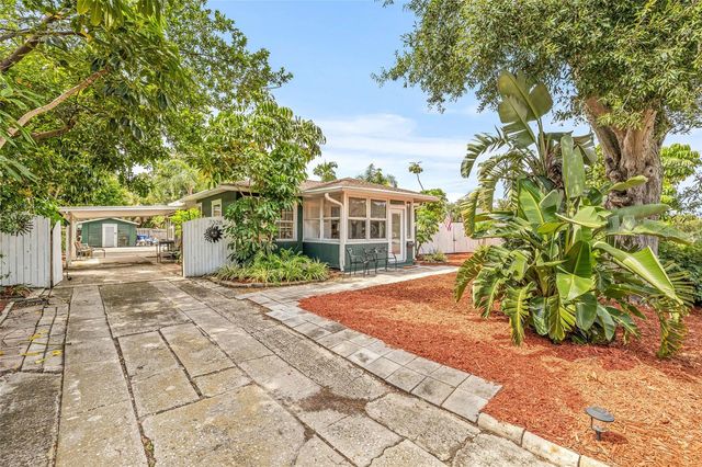 7328 9TH AVENUE N, St Petersburg, FL 33710