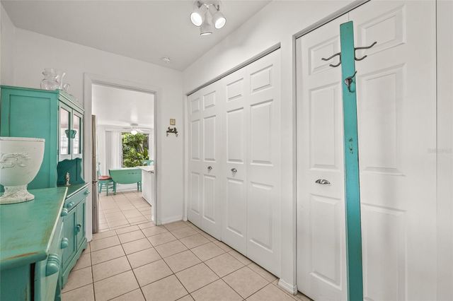 7328 9TH AVENUE N, St Petersburg, FL 33710