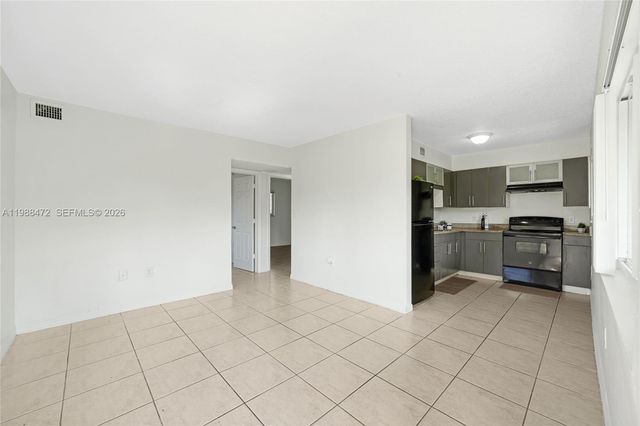 500 NW 24th Ave 29, Fort Lauderdale, FL 33311