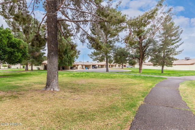 2432 W EUGIE Avenue W, Phoenix, AZ 85029