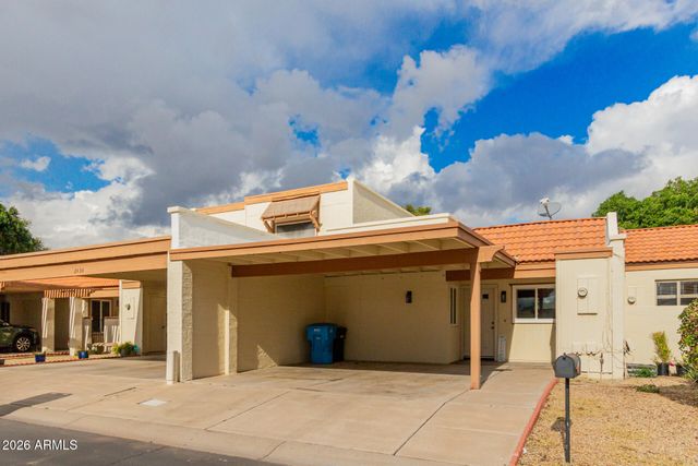 2432 W EUGIE Avenue W, Phoenix, AZ 85029