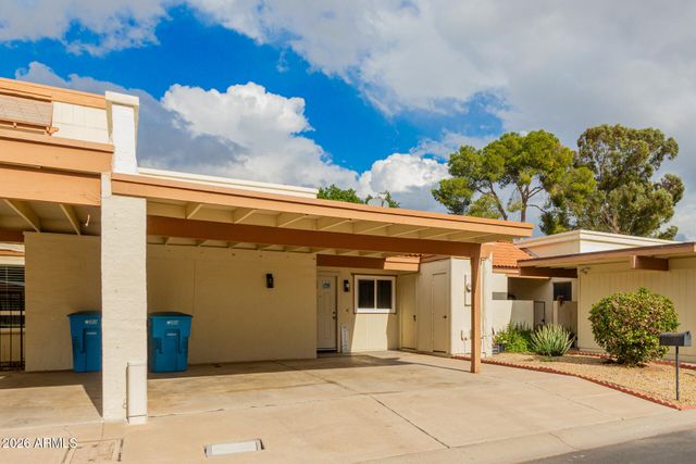 2432 W EUGIE Avenue W, Phoenix, AZ 85029