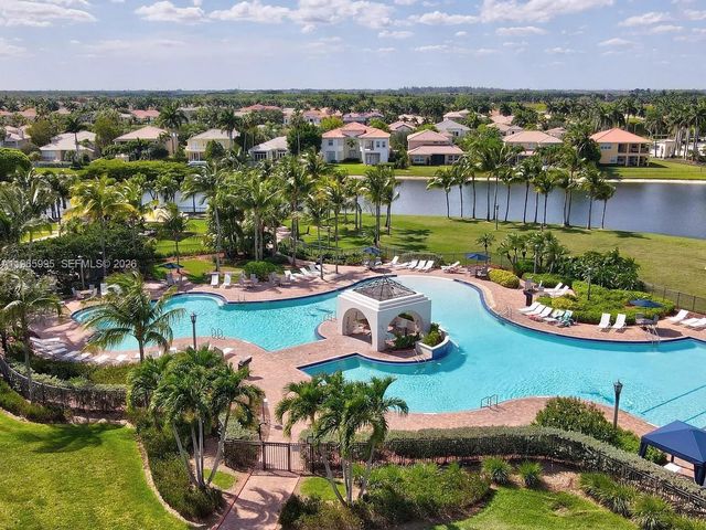 9083 Dupont Place, Wellington, FL 33414