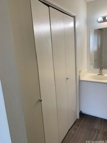 55 S Kukui Street D2315, Honolulu, HI 96813