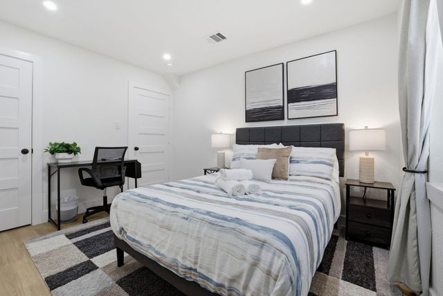 3011 Columbia Street, Houston, TX 77018