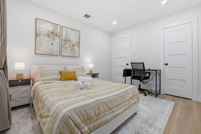 3011 Columbia Street, Houston, TX 77018