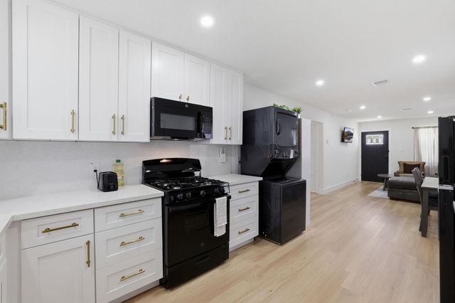 3011 Columbia Street, Houston, TX 77018
