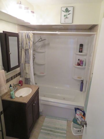 7234 W North Avenue 701, Elmwood Park, IL 60707