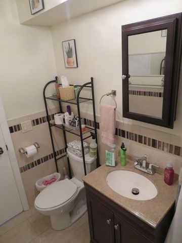 7234 W North Avenue 701, Elmwood Park, IL 60707