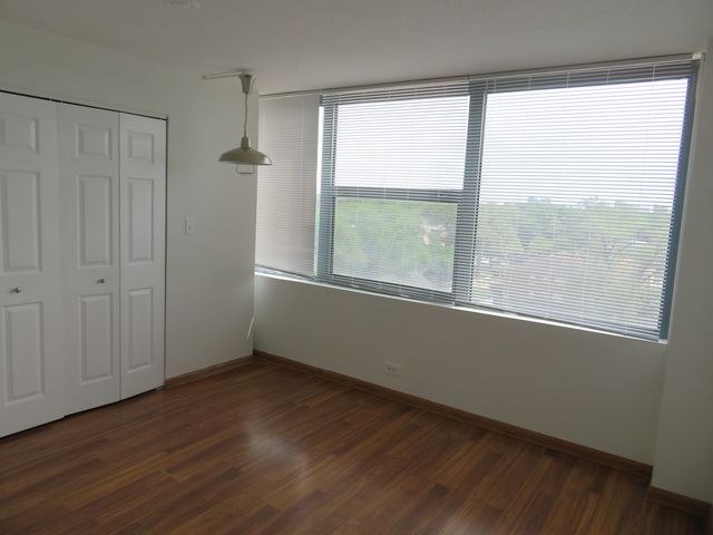 7234 W North Avenue 701, Elmwood Park, IL 60707