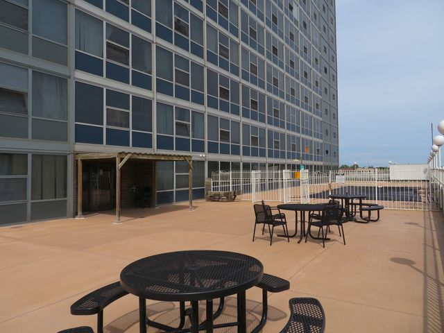 7234 W North Avenue 701, Elmwood Park, IL 60707