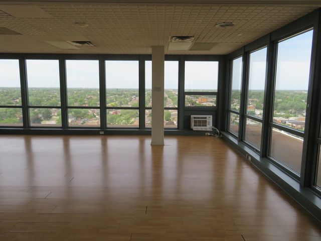 7234 W North Avenue 701, Elmwood Park, IL 60707