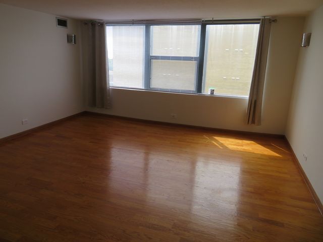 7234 W North Avenue 701, Elmwood Park, IL 60707