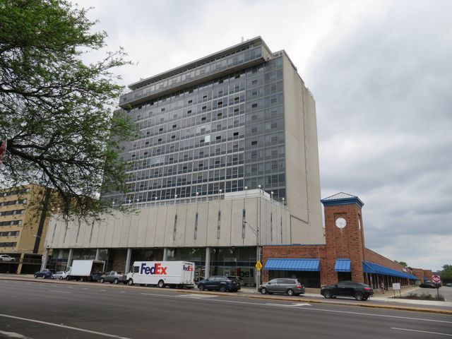 7234 W North Avenue 701, Elmwood Park, IL 60707