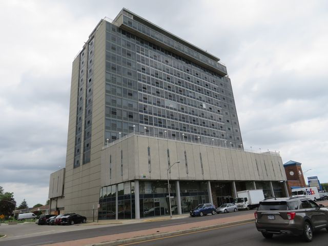 7234 W North Avenue 701, Elmwood Park, IL 60707