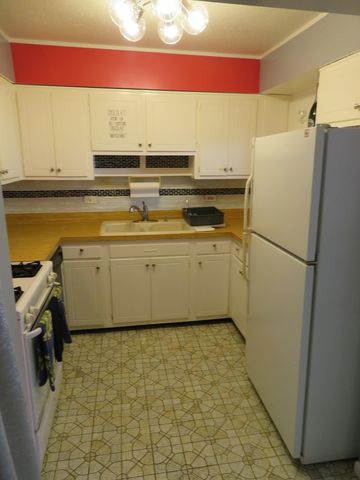 7234 W North Avenue 701, Elmwood Park, IL 60707