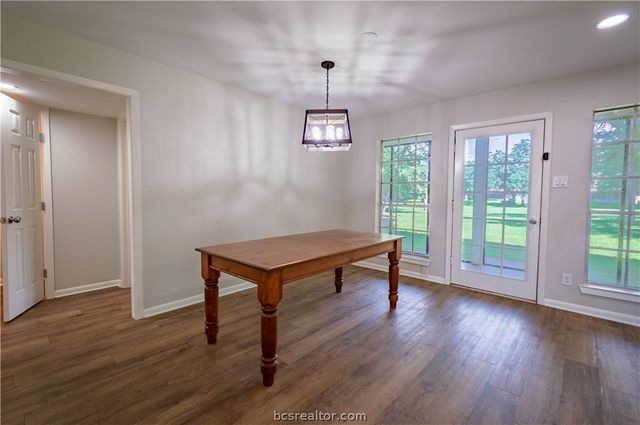 38 Golfview Drive, Hilltop Lakes, TX 77871
