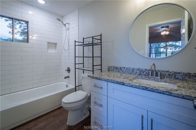 38 Golfview Drive, Hilltop Lakes, TX 77871