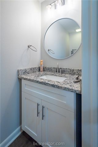 38 Golfview Drive, Hilltop Lakes, TX 77871