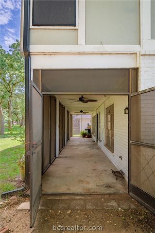 38 Golfview Drive, Hilltop Lakes, TX 77871