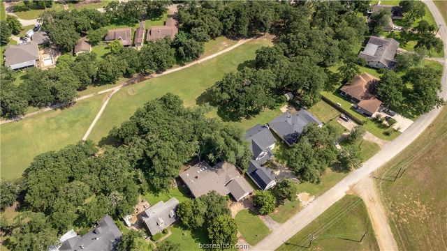 38 Golfview Drive, Hilltop Lakes, TX 77871