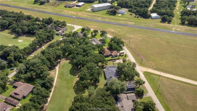 38 Golfview Drive, Hilltop Lakes, TX 77871