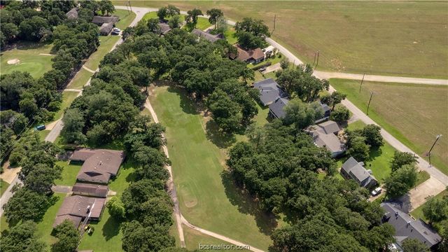 38 Golfview Drive, Hilltop Lakes, TX 77871
