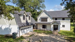 38 Golfview Drive, Hilltop Lakes, TX 77871