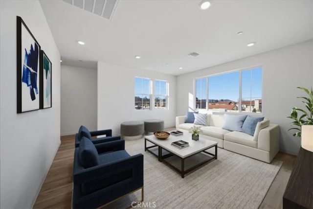 4868 Arroyo Run, Moorpark, CA 93021