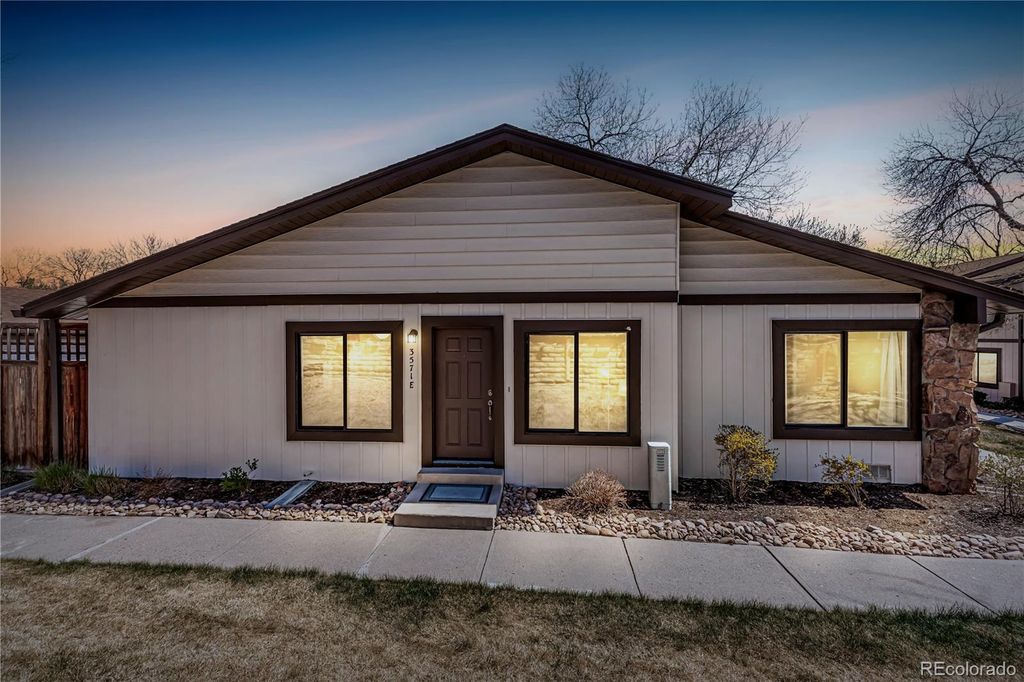 3571 S Kittredge Street E, Aurora, CO 80013