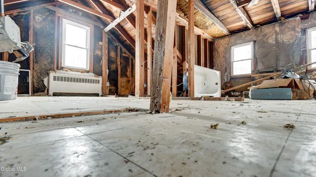 1044 Climax Avenue, Schenectady, NY 12304