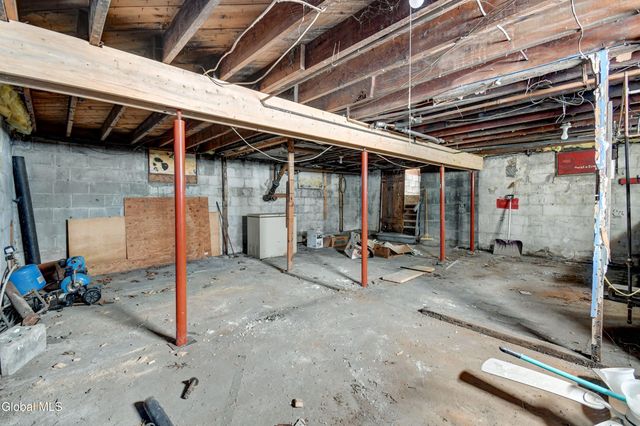 1044 Climax Avenue, Schenectady, NY 12304