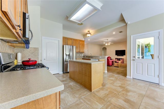 7902 Trophy Place Drive, Humble, TX 77346