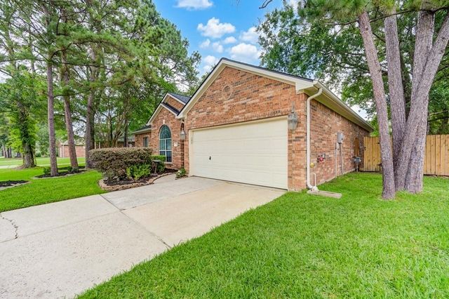 7902 Trophy Place Drive, Humble, TX 77346