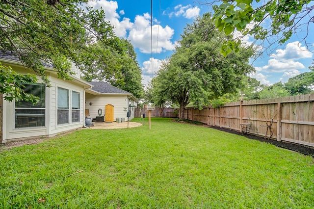 7902 Trophy Place Drive, Humble, TX 77346