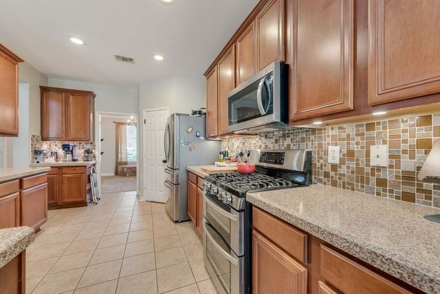 8313 Tribute Lane, Fort Worth, TX 76131