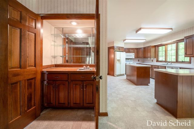 10225 River Shore Drive, Caledonia, MI 49316