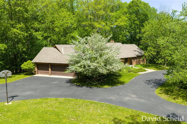 10225 River Shore Drive, Caledonia, MI 49316