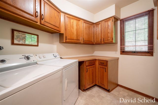 10225 River Shore Drive, Caledonia, MI 49316