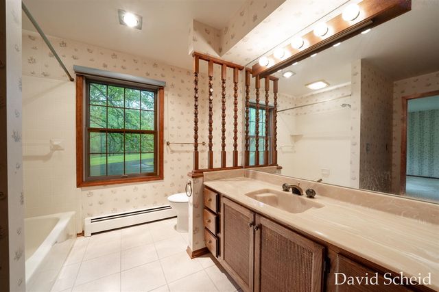 10225 River Shore Drive, Caledonia, MI 49316