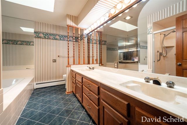 10225 River Shore Drive, Caledonia, MI 49316
