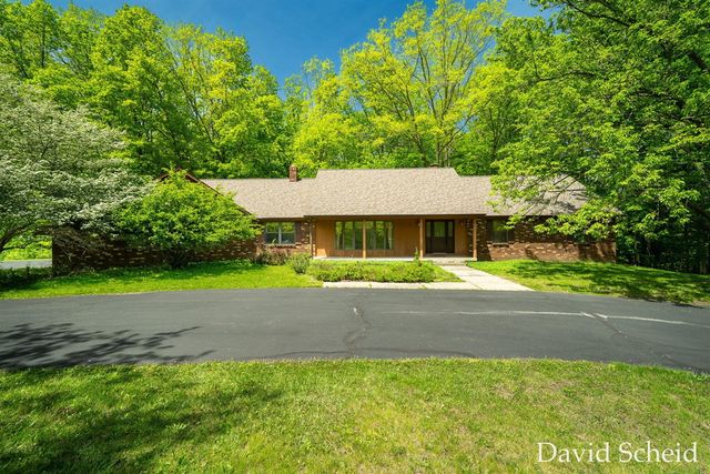 10225 River Shore Drive, Caledonia, MI 49316