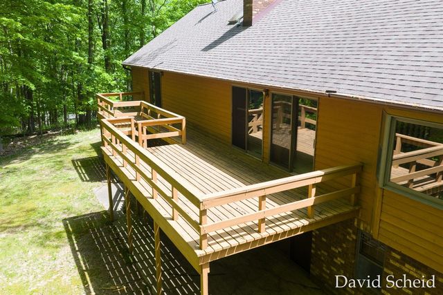 10225 River Shore Drive, Caledonia, MI 49316