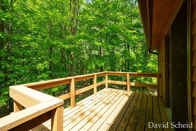 10225 River Shore Drive, Caledonia, MI 49316