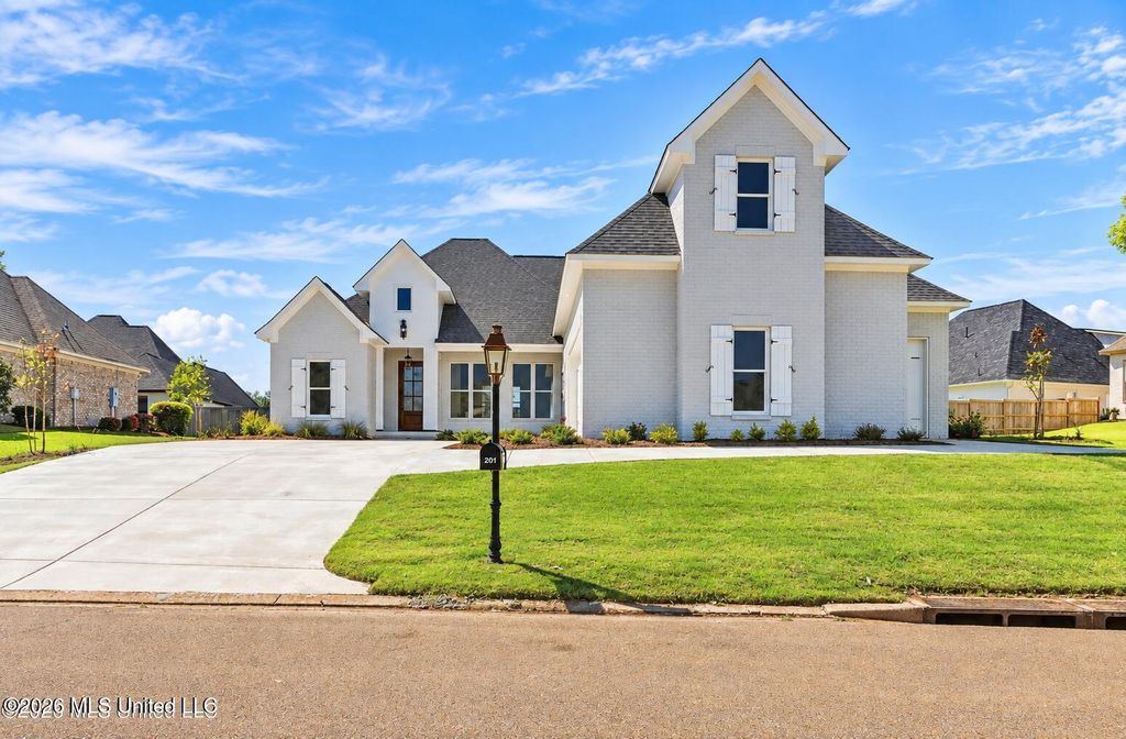 201 Northshore Way, Madison, MS 39110