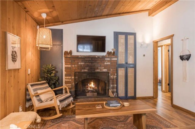 451 Cedar Lane, Sugarloaf, CA 92386