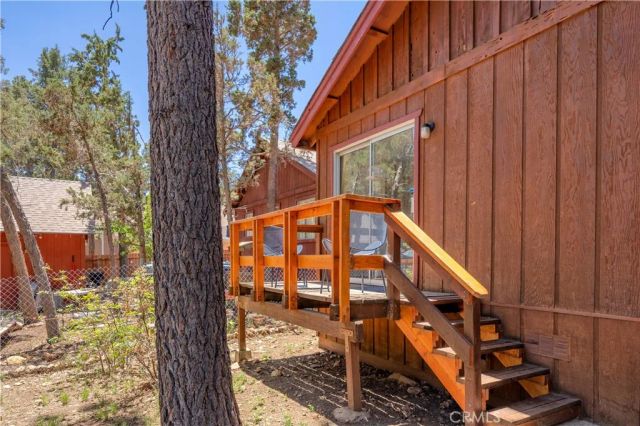451 Cedar Lane, Sugarloaf, CA 92386